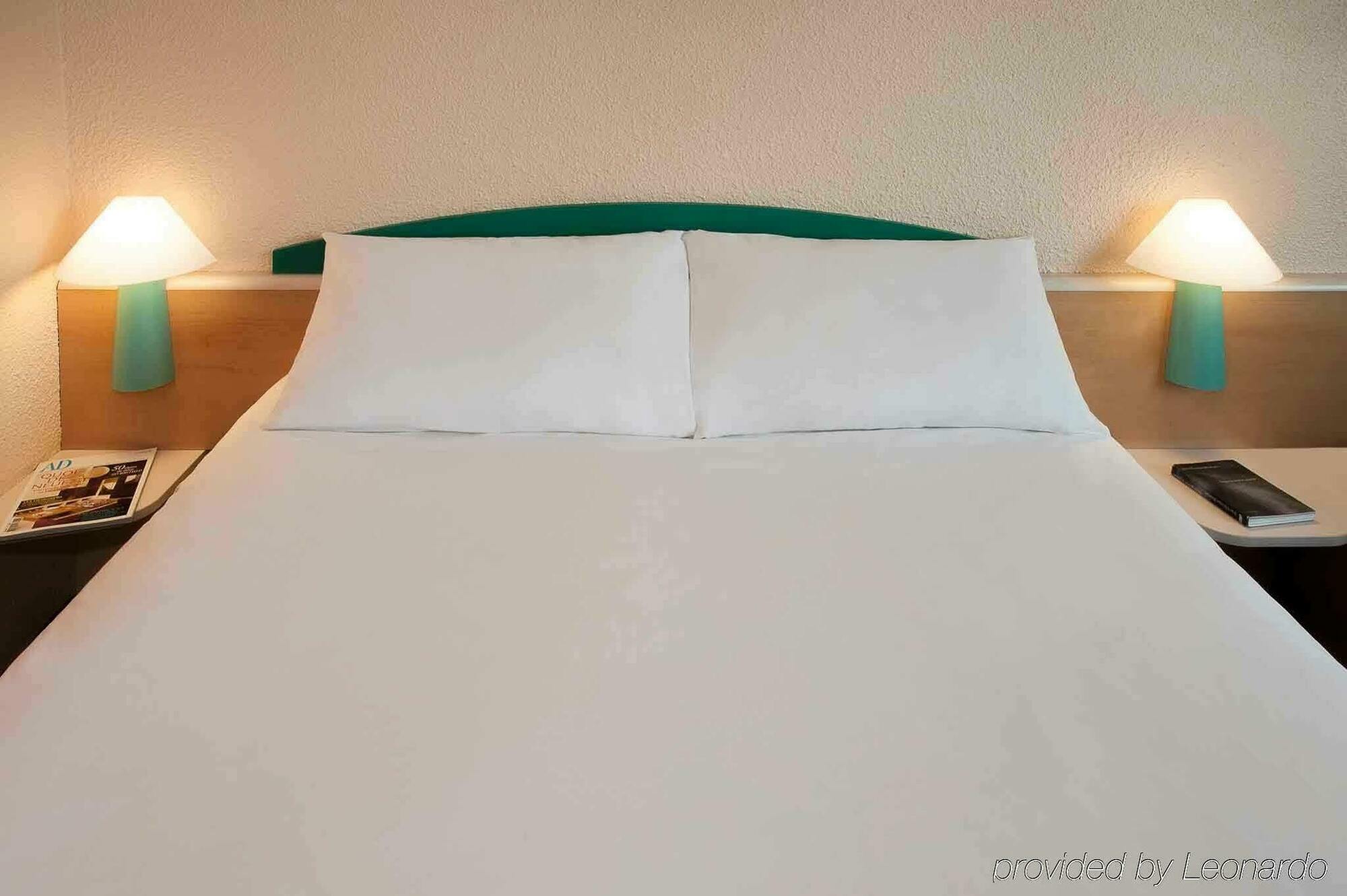 Отель Ibis Orleans Centre Gare Экстерьер фото